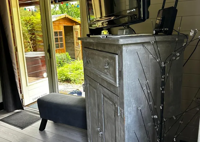 Sfeervolle Blokhut Op De Veluwe Op Recreatiepark Topparken In Met Vrije Tuin En Eigen Parkeerplaats *