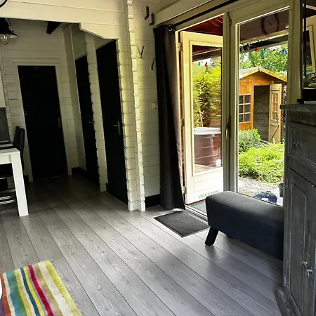 Sfeervolle Blokhut: Veluwe Retreat At Topparken